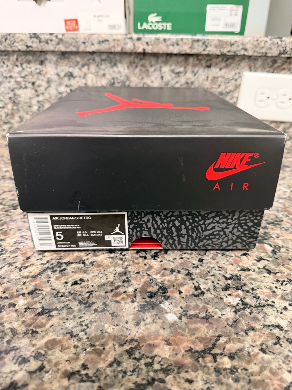 Air jordan 3 retro white and red black - Picture 4 of 5